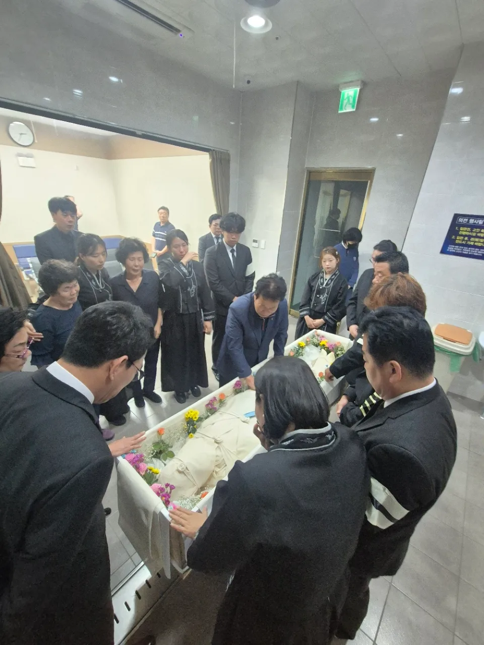 공무원상조는 가격이 저렴하다고해서
절대 저렴하게 모시지 않습니다.