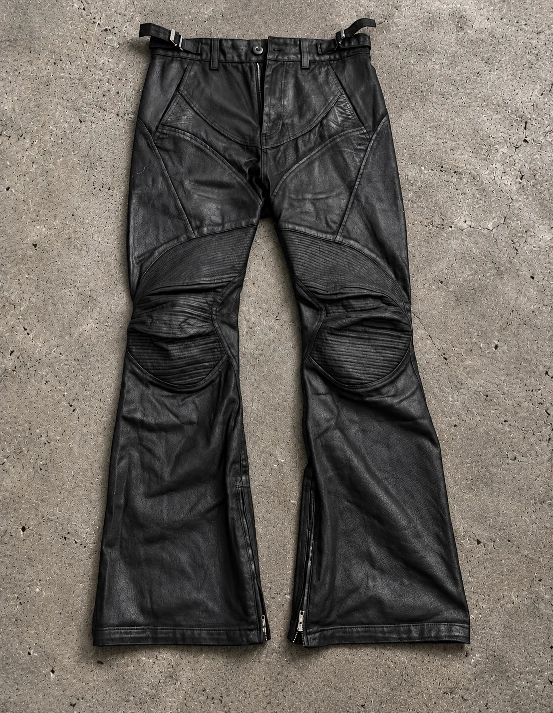 Arc Panel Coated Flare Pants 1