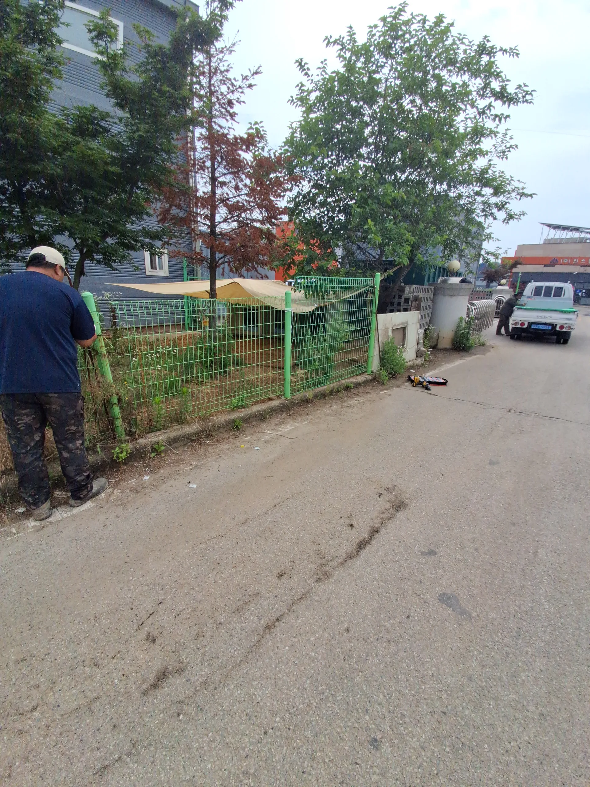 오산 공장 펜스 교체,철망울타리설치 사진 1
