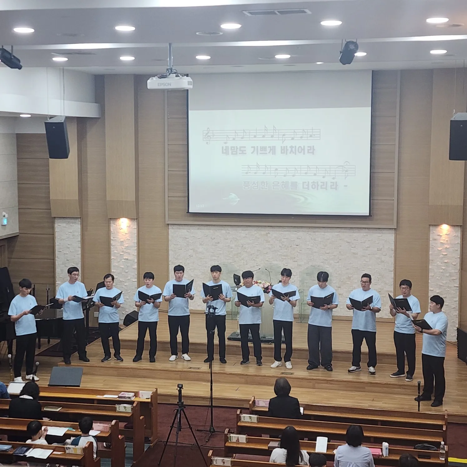 남성 중창단 사진